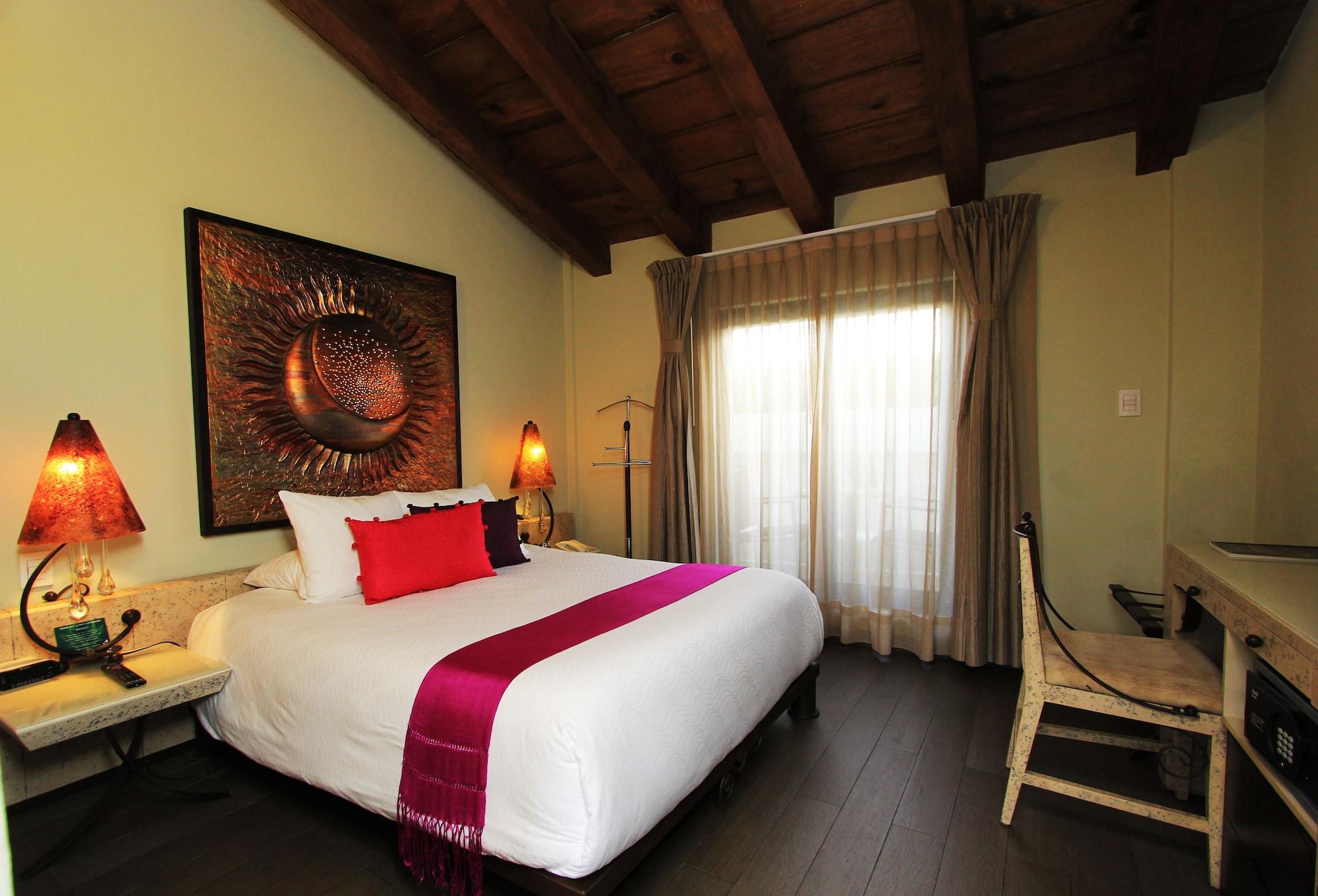 Plaza Gallery Hotel Boutique Сан-Кристобаль-де-Ла-Касас Экстерьер фото