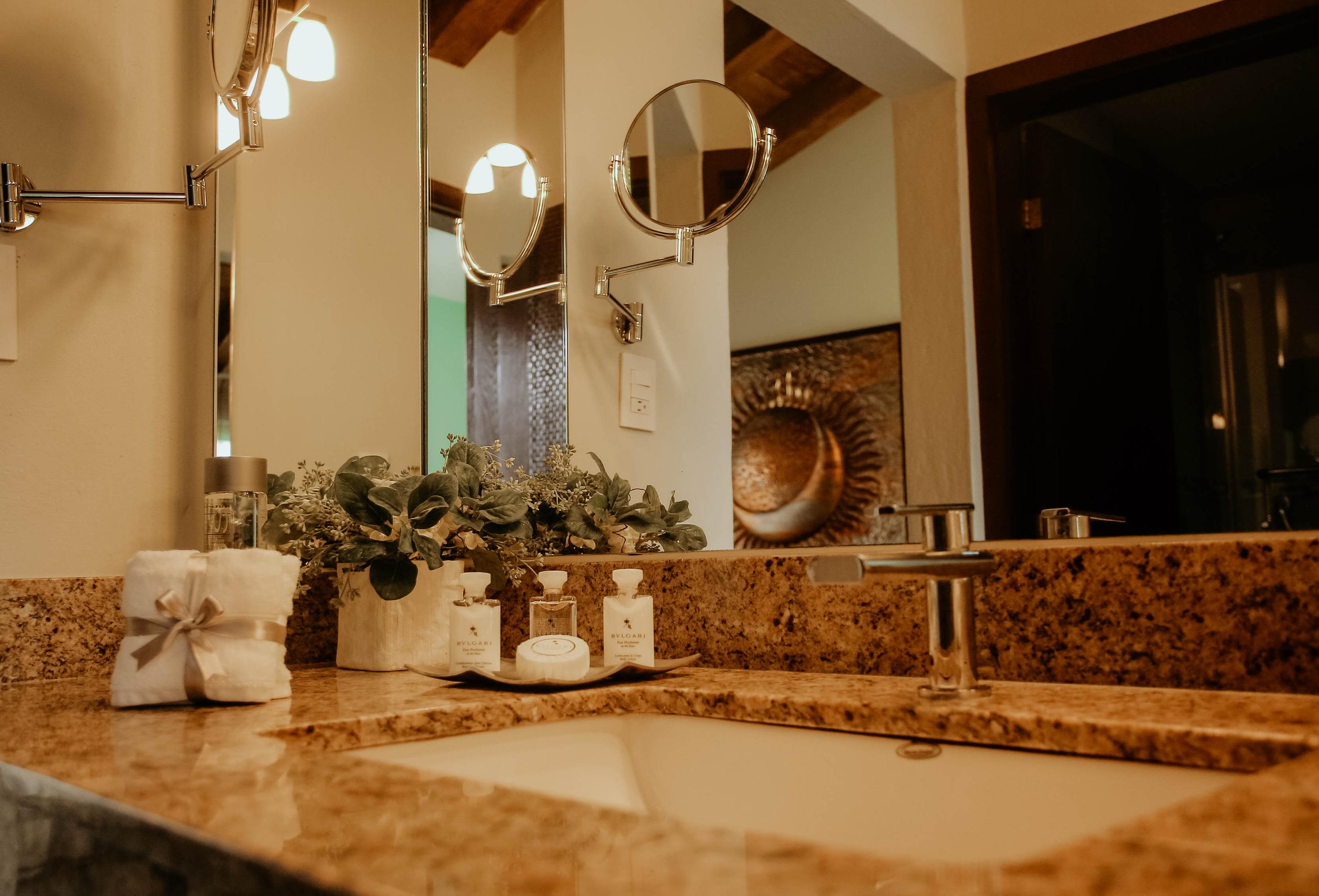 Plaza Gallery Hotel Boutique Сан-Кристобаль-де-Ла-Касас Экстерьер фото