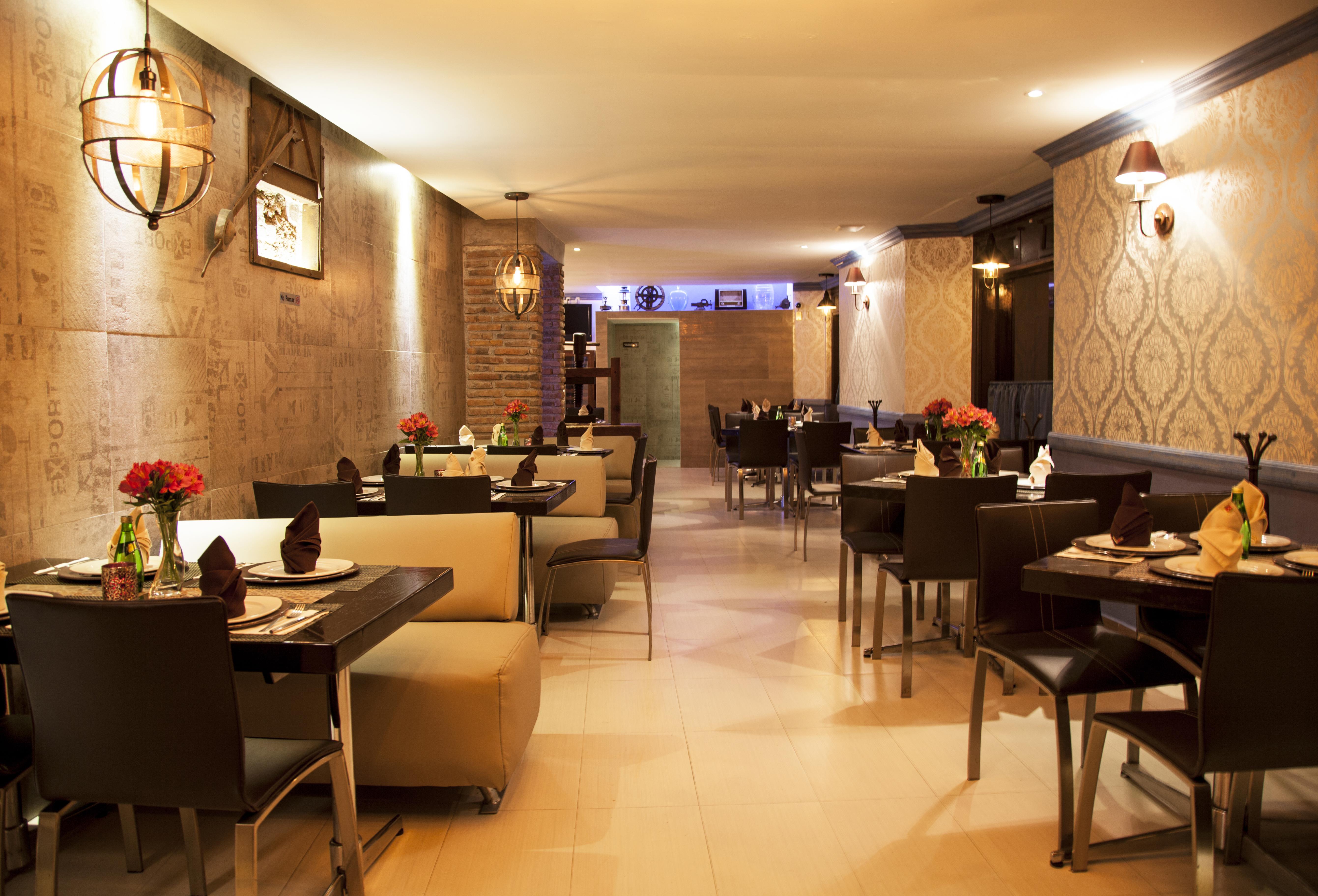 Plaza Gallery Hotel Boutique Сан-Кристобаль-де-Ла-Касас Экстерьер фото
