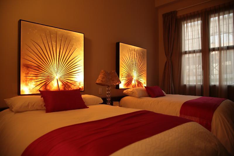 Plaza Gallery Hotel Boutique Сан-Кристобаль-де-Ла-Касас Экстерьер фото